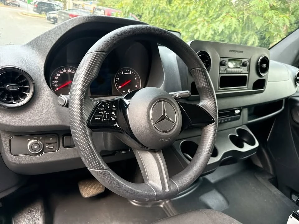 2025 Mercedes-Benz VS30 Sprinter - Image 13 of 16