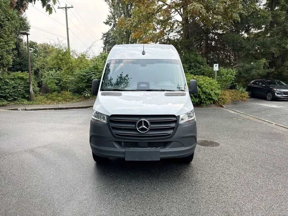 2025 Mercedes-Benz VS30 Sprinter - Image 2 of 16