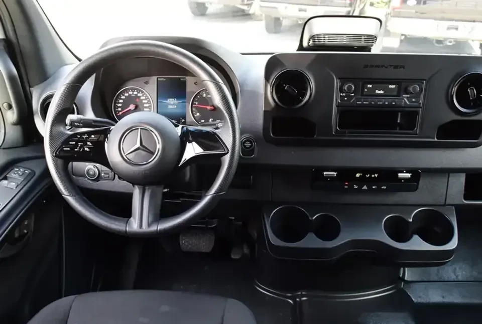 2025 Mercedes-Benz VS30 Sprinter - Image 12 of 20