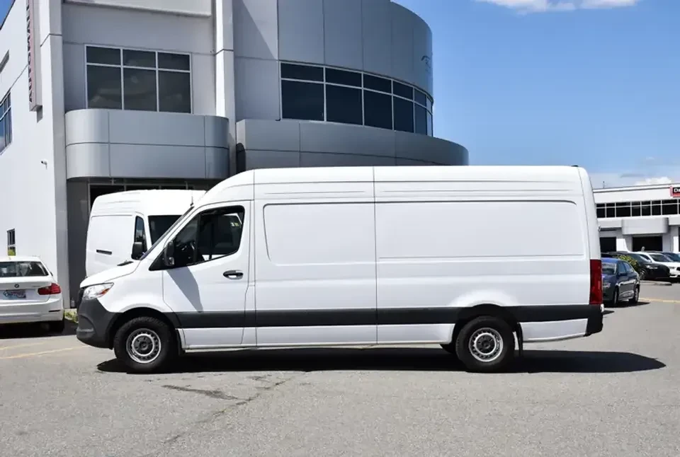 2025 Mercedes-Benz VS30 Sprinter - Image 2 of 20