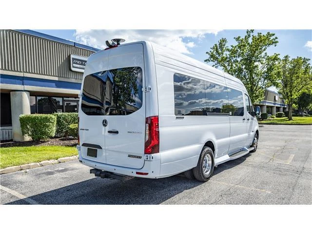 2025 Mercedes-Benz VS30 Sprinter - Image 4 of 21