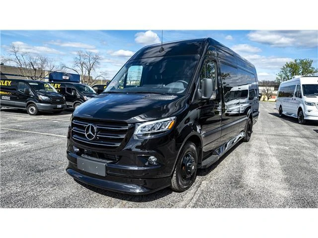 2025 Mercedes-Benz VS30 Sprinter - Image 9 of 21