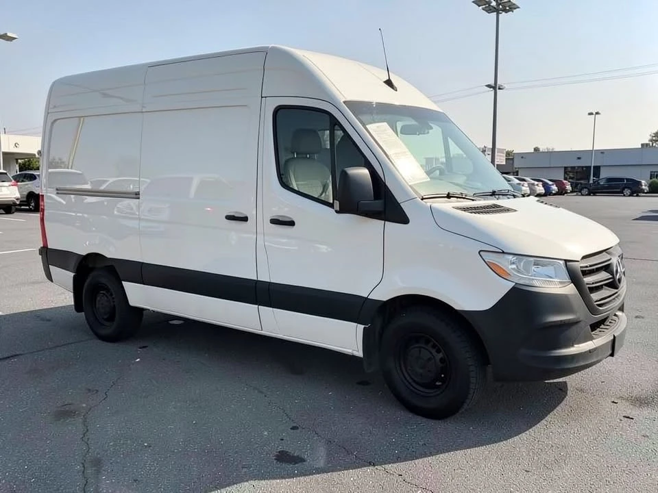 2025 Mercedes-Benz VS30 Sprinter - Image 3 of 20