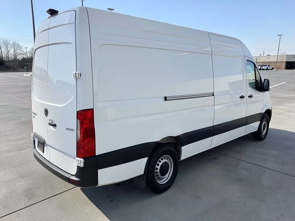 2025 Mercedes-Benz VS30 Sprinter - Image 4 of 6