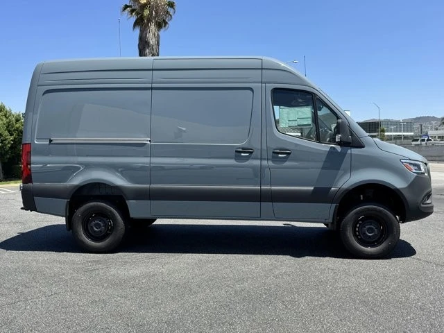 2025 Mercedes-Benz VS30 Sprinter - Image 11 of 12