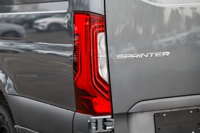 2025 Mercedes-Benz VS30 Sprinter - Image 8 of 12
