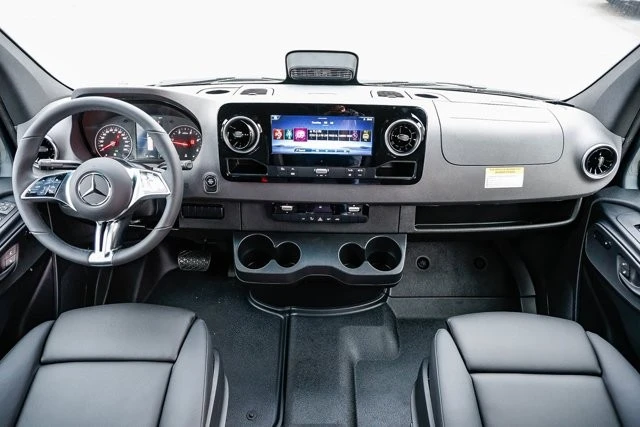 2025 Mercedes-Benz VS30 Sprinter - Image 10 of 12