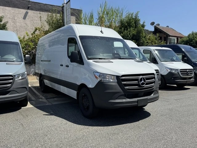 2025 Mercedes-Benz VS30 Sprinter - Image 2 of 12