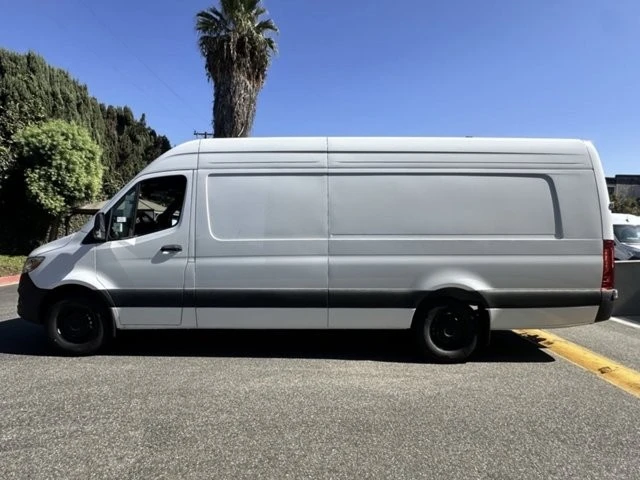 2025 Mercedes-Benz VS30 Sprinter - Image 7 of 12