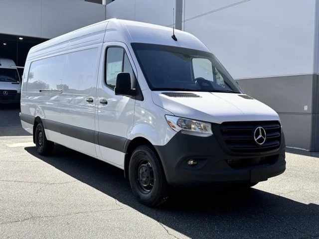 2025 Mercedes-Benz VS30 Sprinter - Image 2 of 12