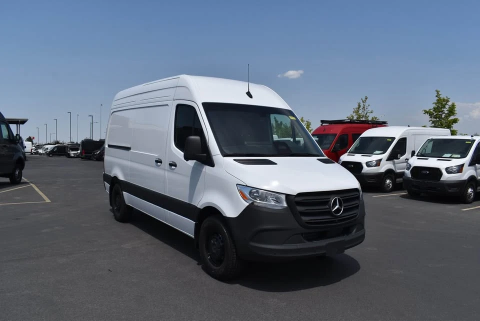 2025 Mercedes-Benz VS30 Sprinter - Image 2 of 11