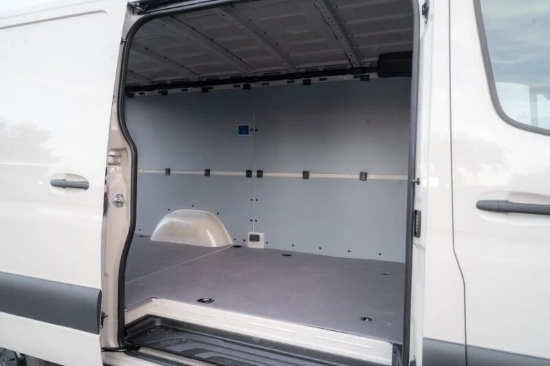2025 Mercedes-Benz VS30 Sprinter - Image 11 of 20