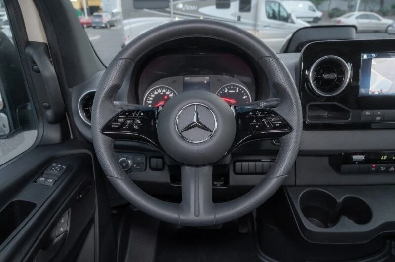 2025 Mercedes-Benz VS30 Sprinter - Image 19 of 20