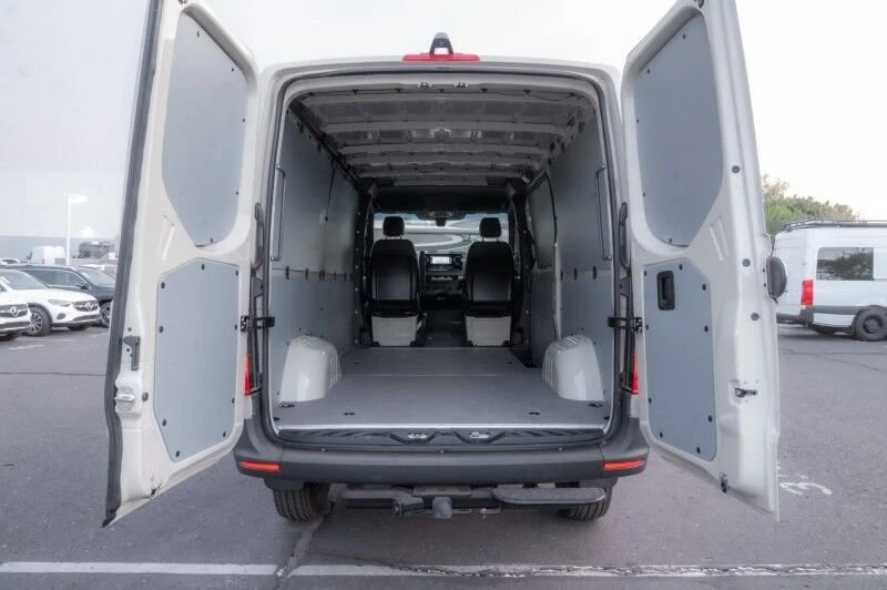 2025 Mercedes-Benz VS30 Sprinter - Image 9 of 20