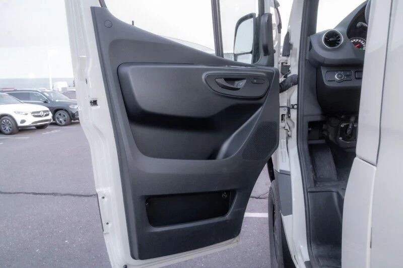 2025 Mercedes-Benz VS30 Sprinter - Image 13 of 20