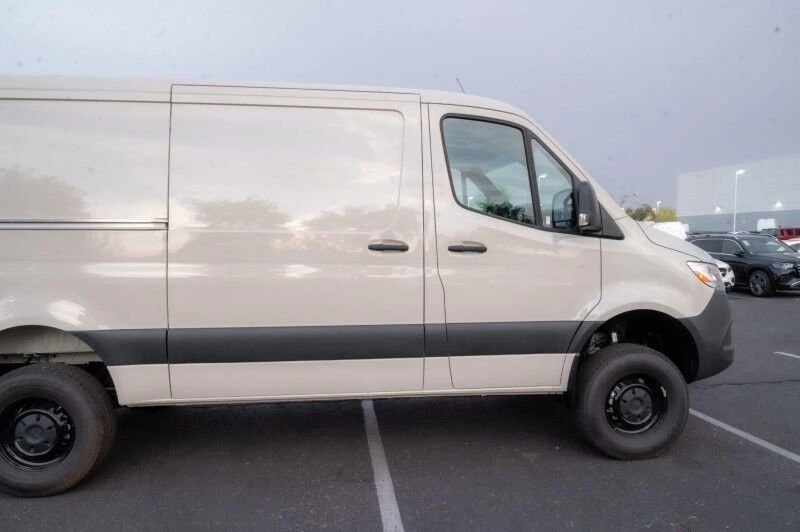 2025 Mercedes-Benz VS30 Sprinter - Image 4 of 20