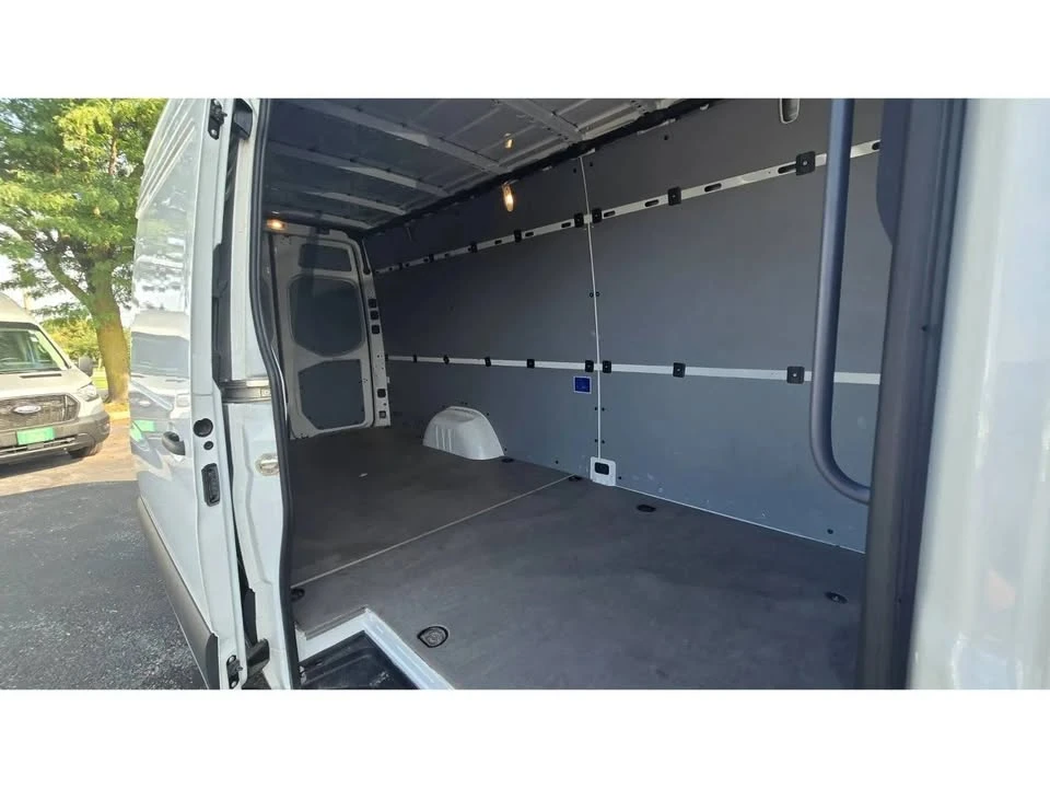 2025 Mercedes-Benz VS30 Sprinter - Image 14 of 20