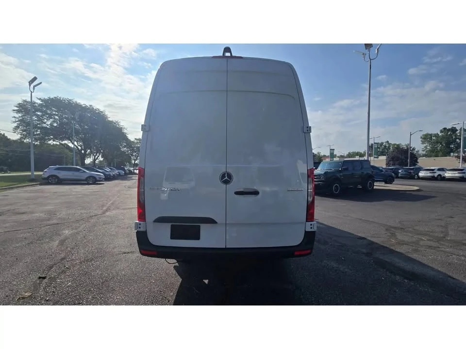 2025 Mercedes-Benz VS30 Sprinter - Image 4 of 20
