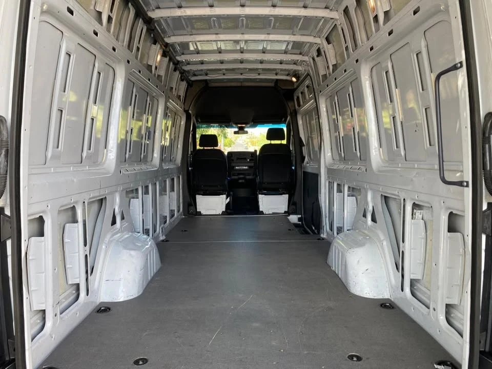 2025 Mercedes-Benz VS30 Sprinter - Image 7 of 20