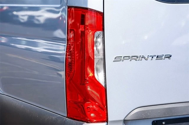2025 Mercedes-Benz VS30 Sprinter - Image 8 of 12