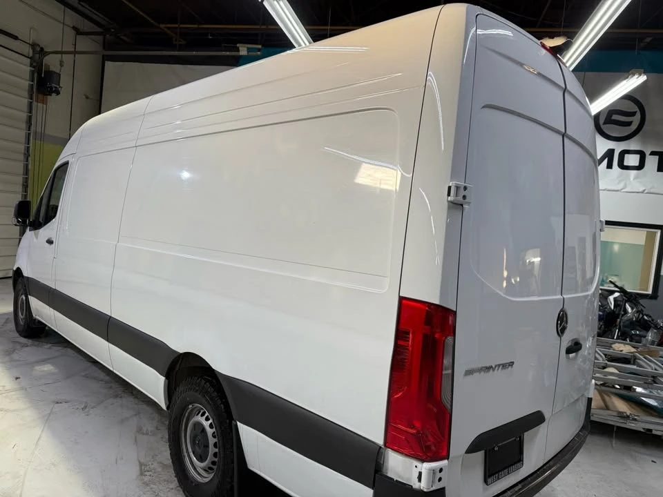 2025 Mercedes-Benz VS30 Sprinter - Image 10 of 15