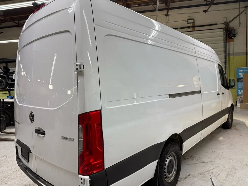 2025 Mercedes-Benz VS30 Sprinter - Image 9 of 15
