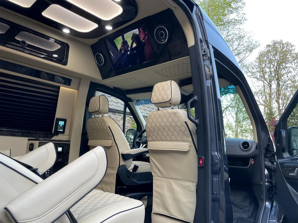 2025 Mercedes-Benz VS30 Sprinter - Image 8 of 12