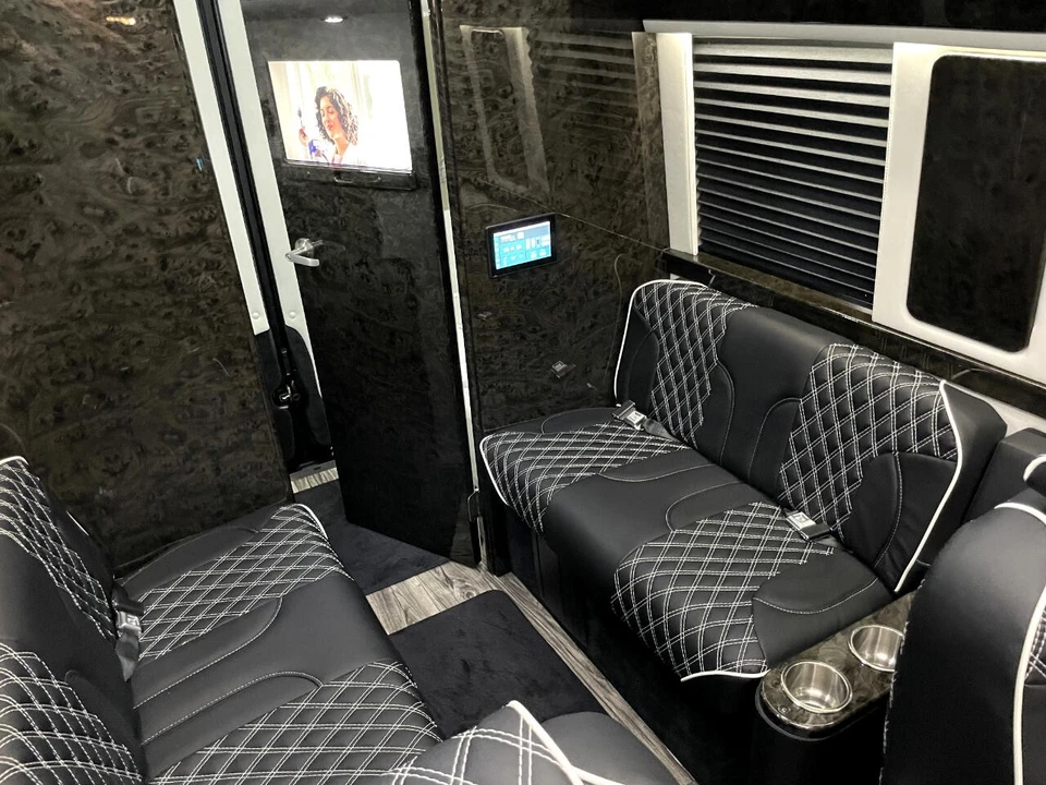 2025 Mercedes-Benz VS30 Sprinter - Image 7 of 12