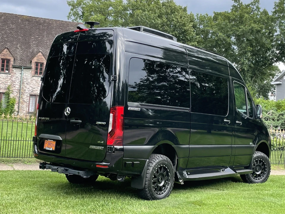 2025 Mercedes-Benz VS30 Sprinter - Image 2 of 12