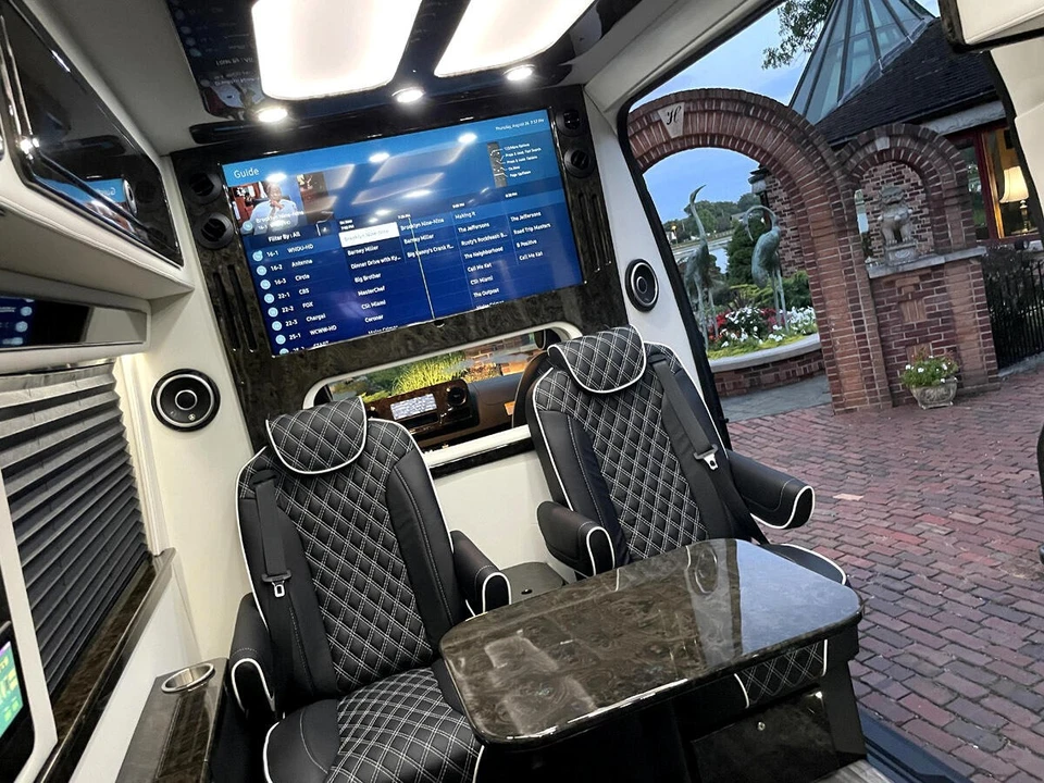 2025 Mercedes-Benz VS30 Sprinter - Image 6 of 12