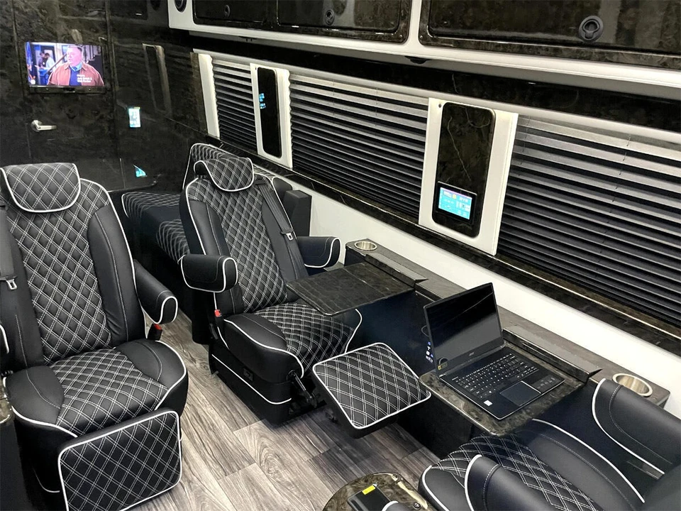 2025 Mercedes-Benz VS30 Sprinter - Image 2 of 12
