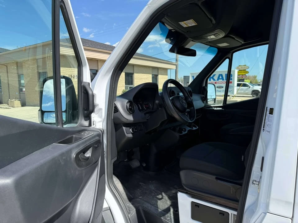 2025 Mercedes-Benz VS30 Sprinter - Image 15 of 20