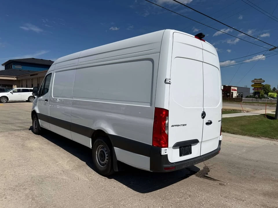 2025 Mercedes-Benz VS30 Sprinter - Image 12 of 20
