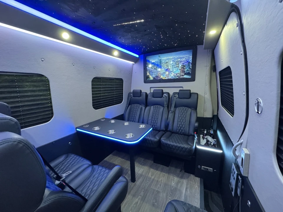2025 Mercedes-Benz VS30 Sprinter - Image 5 of 18