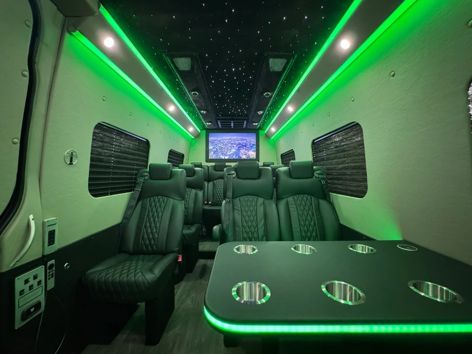 2025 Mercedes-Benz VS30 Sprinter - Image 16 of 18