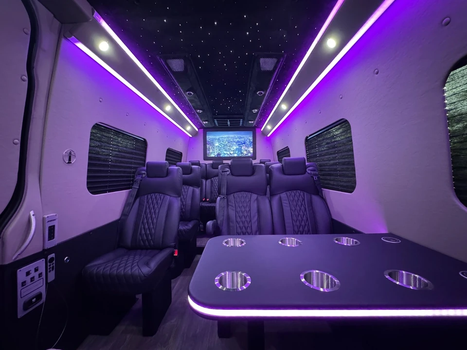 2025 Mercedes-Benz VS30 Sprinter - Image 15 of 18