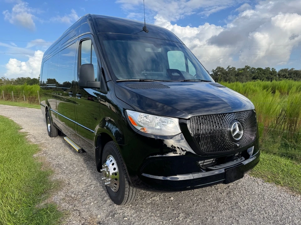 2025 Mercedes-Benz VS30 Sprinter - Image 11 of 18