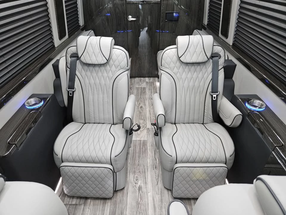2025 Mercedes-Benz VS30 Sprinter - Image 13 of 20