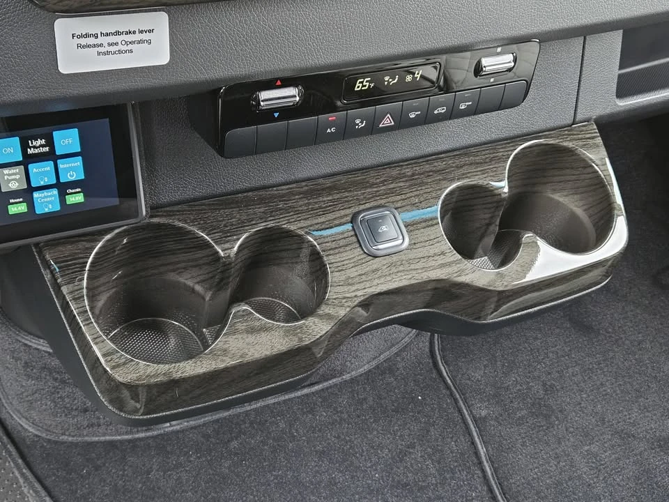 2025 Mercedes-Benz VS30 Sprinter - Image 10 of 20