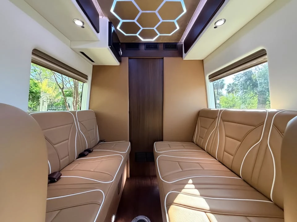 2025 Mercedes-Benz VS30 Sprinter - Image 7 of 13