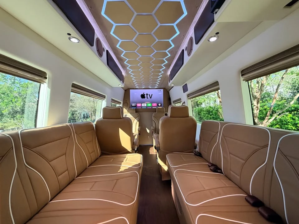 2025 Mercedes-Benz VS30 Sprinter - Image 6 of 13