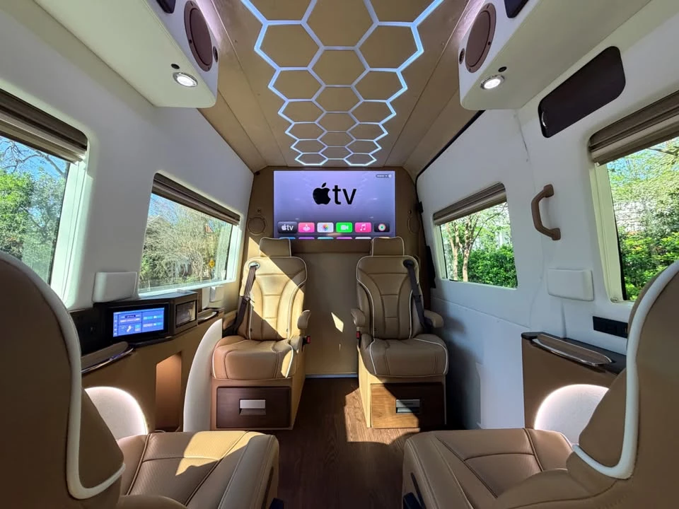2025 Mercedes-Benz VS30 Sprinter - Image 4 of 13
