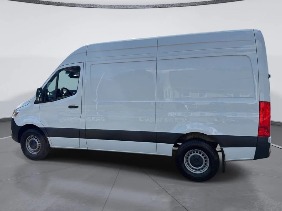 2025 Mercedes-Benz VS30 Sprinter - Image 2 of 18