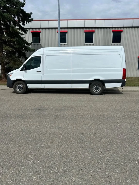 2025 Mercedes-Benz VS30 Sprinter - Image 3 of 11