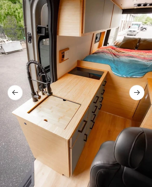 2025 Mercedes-Benz VS30 Sprinter - Image 6 of 12