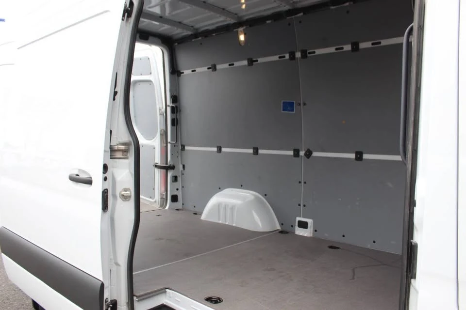 2025 Mercedes-Benz VS30 Sprinter - Image 15 of 20