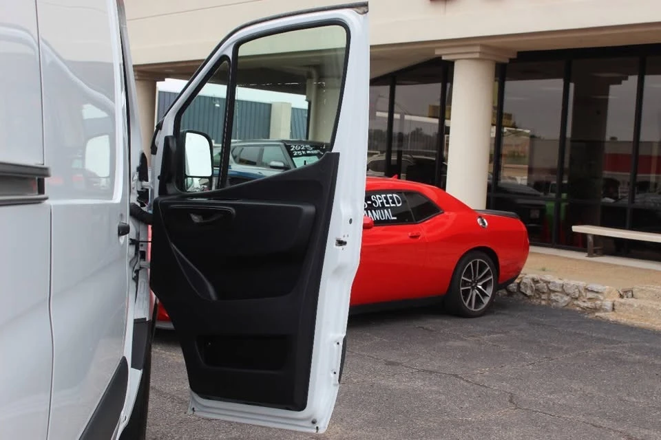 2025 Mercedes-Benz VS30 Sprinter - Image 9 of 20