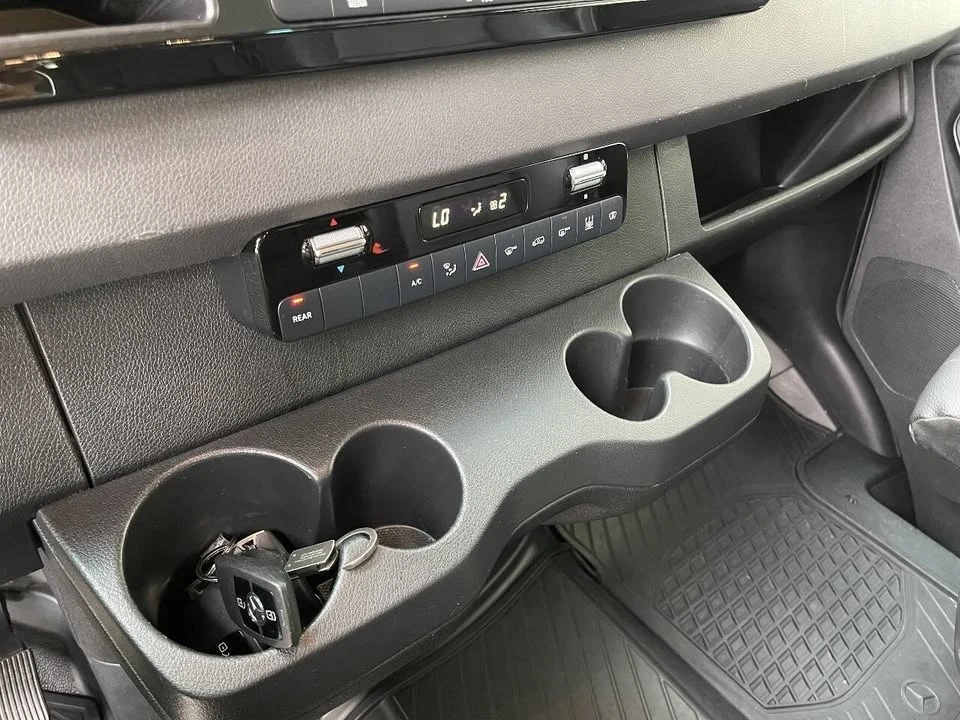 2025 Mercedes-Benz VS30 Sprinter - Image 18 of 19
