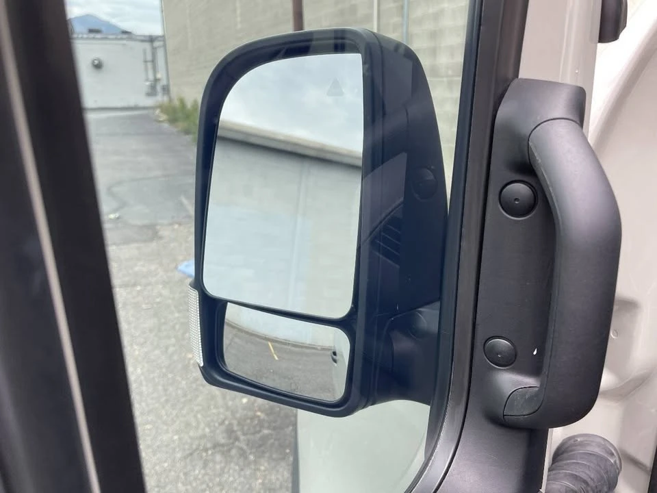2025 Mercedes-Benz VS30 Sprinter - Image 10 of 19