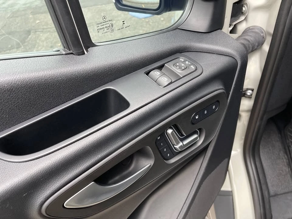 2025 Mercedes-Benz VS30 Sprinter - Image 9 of 19